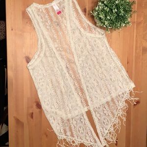 ** SOLD** Lace open front vest